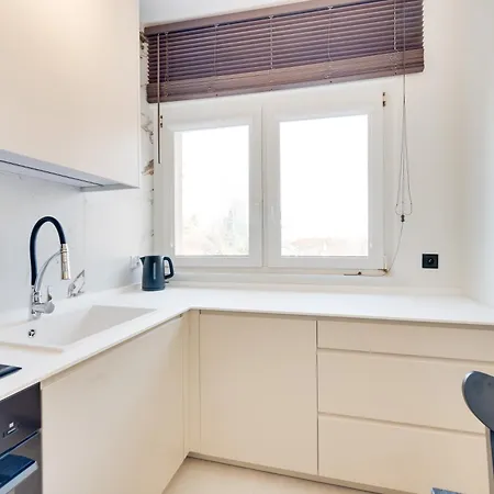 Апартаменти Classy Royal By Oneapartments *