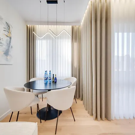 Classy Royal By Oneapartments Lägenhet *